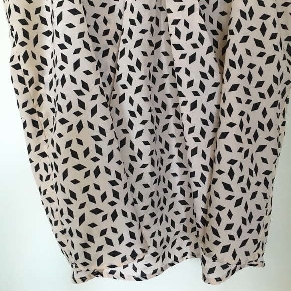 🤑FREE w/ purchase! Diamond Print Camisole - Picture 3 of 16